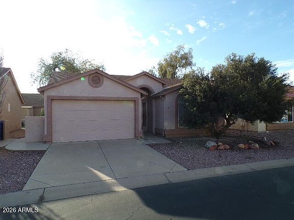 3rd image of 1871 E WESTCHESTER Drive
