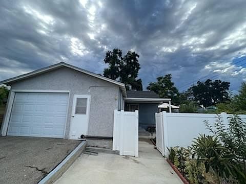 1st image of 10542 Jardine Ave