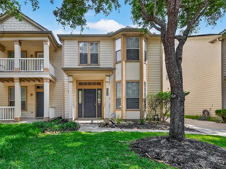 16819 Pine Castle Dr — Photo 1