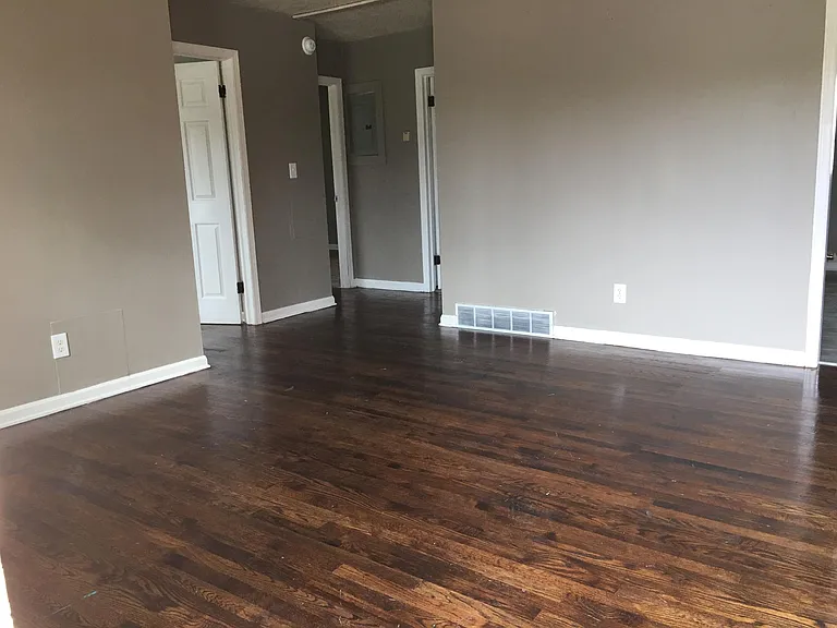 408 Mendota Ave — Photo 5