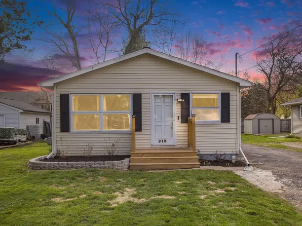 213 N Fountain St, Marshall, MI 49068