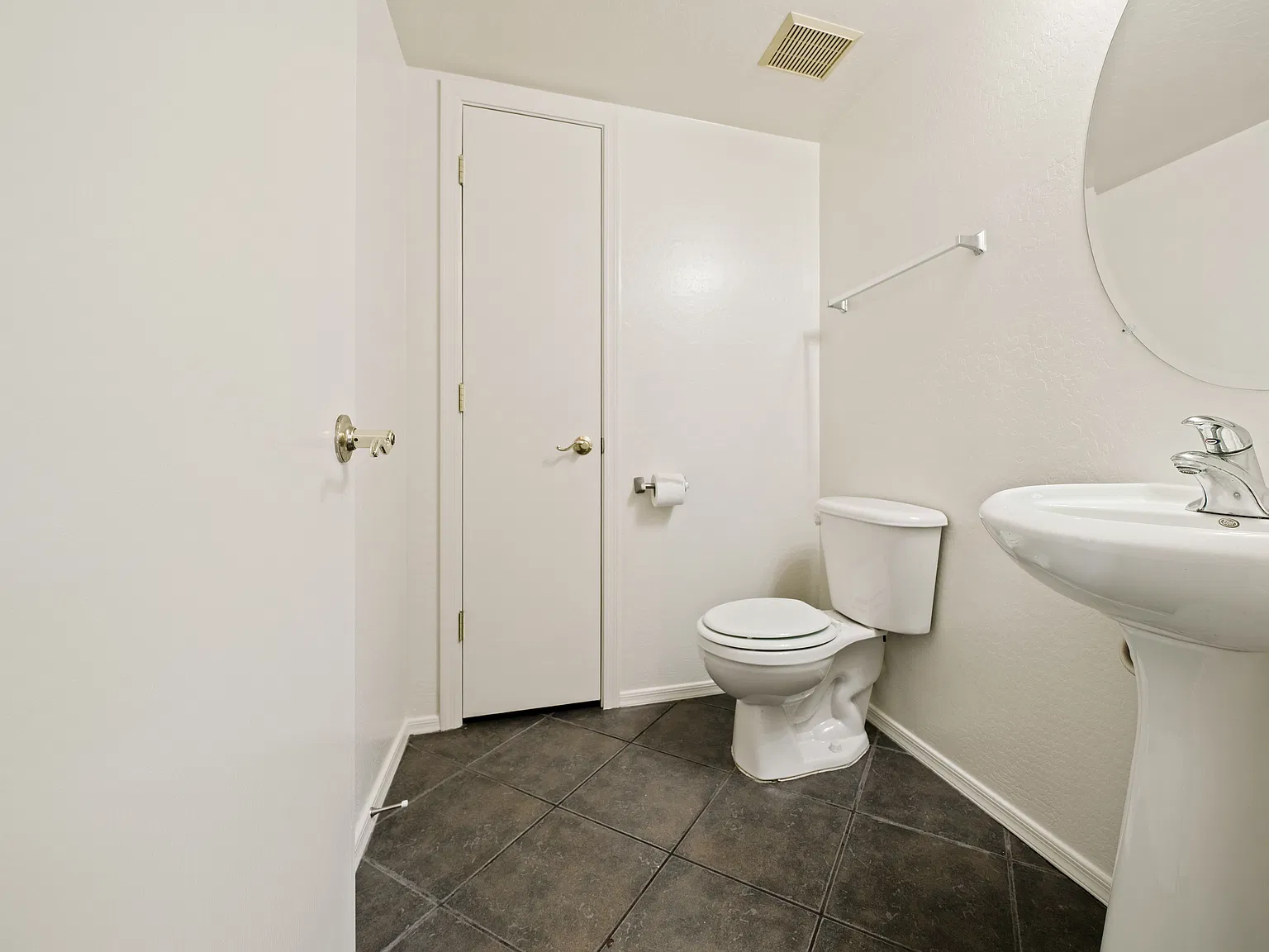 16655 W Statler Street — Photo 4