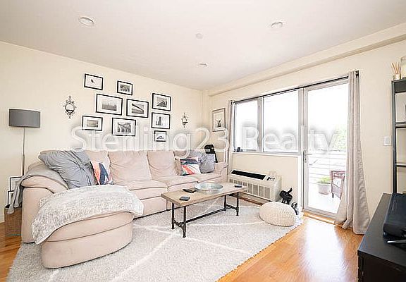 3rd image of 2315 Astoria Blvd APT 7D