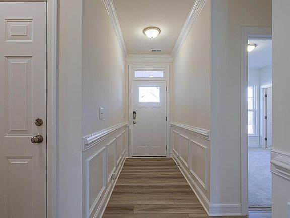 These photos are representative of this floor plan, but all options may not be available in every co