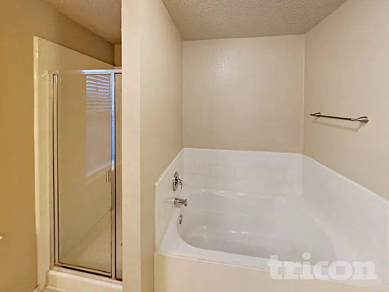 1819 Citadel Dr — Photo 10