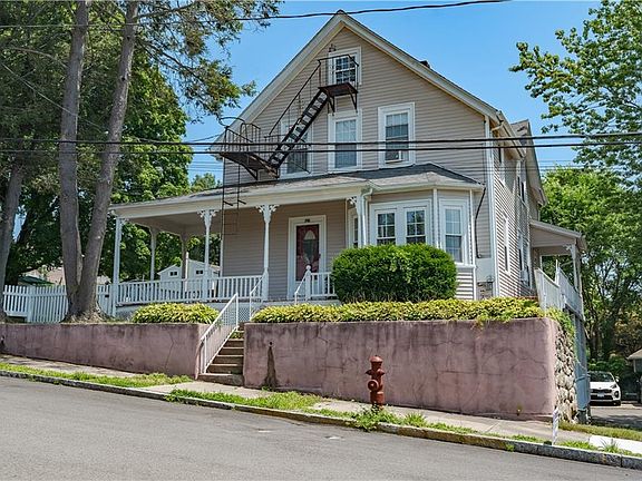 3rd image of 507 Summer St