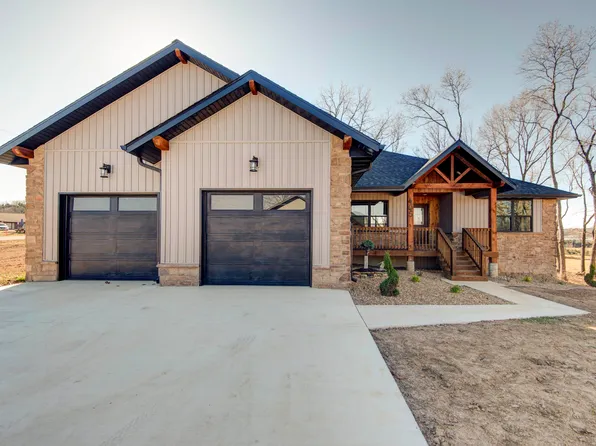 105 Boroughs Street, Cabool, MO 65689