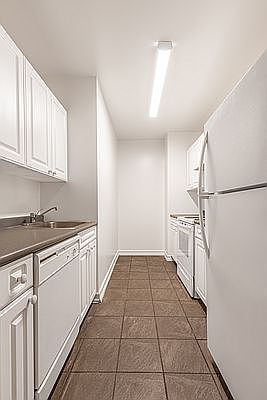 1st image of 321 W 54th St APT 103