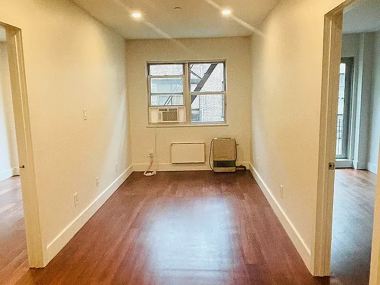 349 E 10th St #3RR — Photo 1