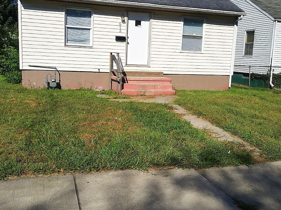 1st image of 613 S Kenmore St