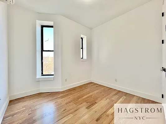 Rented by Hagstrom Management Inc | media 37