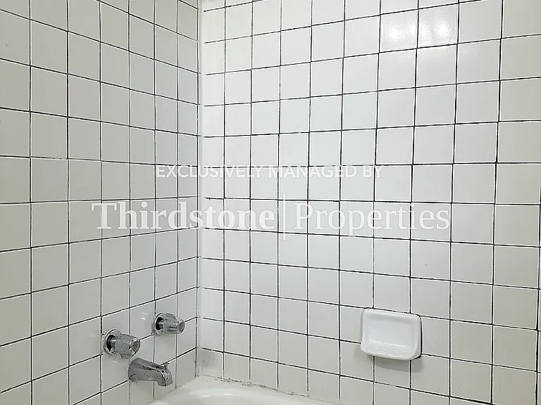 562 W 49th St — Photo 9
