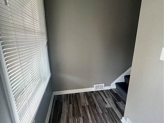 2nd image of 1105 Riverside Dr #2