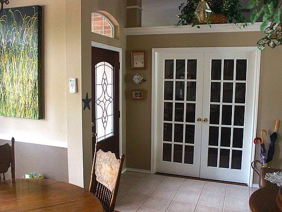Entry foyer & office entry