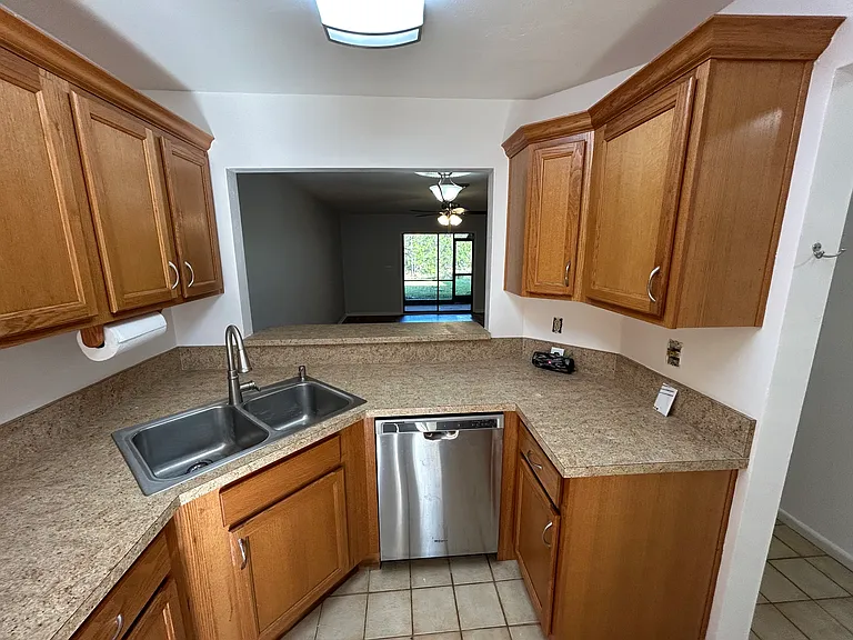 160 Limewood Pl #2 — Photo 7
