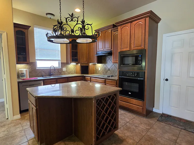 828 Big Willow Dr — Photo 3