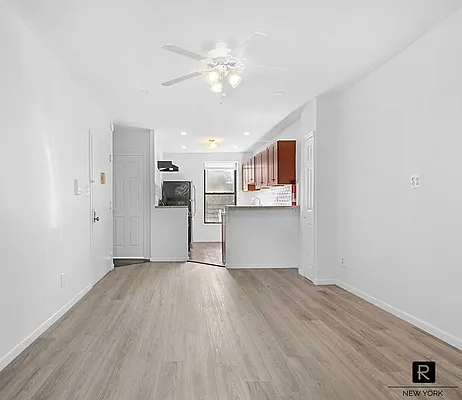 Rented by R New York | media 4