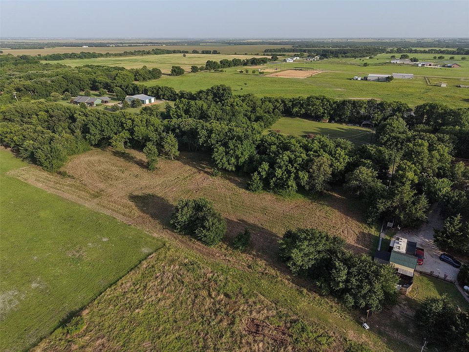2nd image of 4 McFarlin Rd