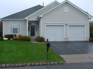 23 Temple Ct, Pennington, NJ 08534