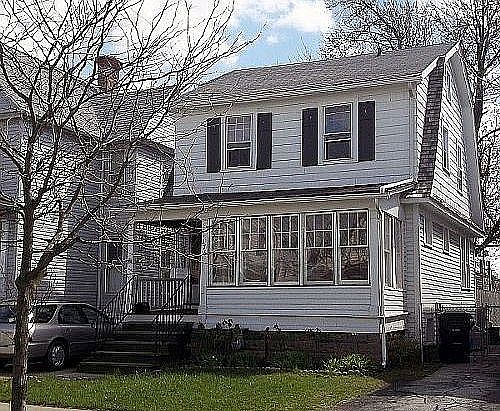1st image of 276 W Hazeltine Ave