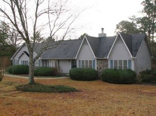 325 Country Squire Dr, Fayetteville, GA 30215