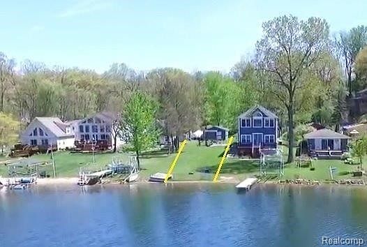 Lake Shore 1.jpg
