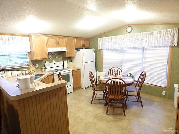 4th image of 2205 W Bogey Dr