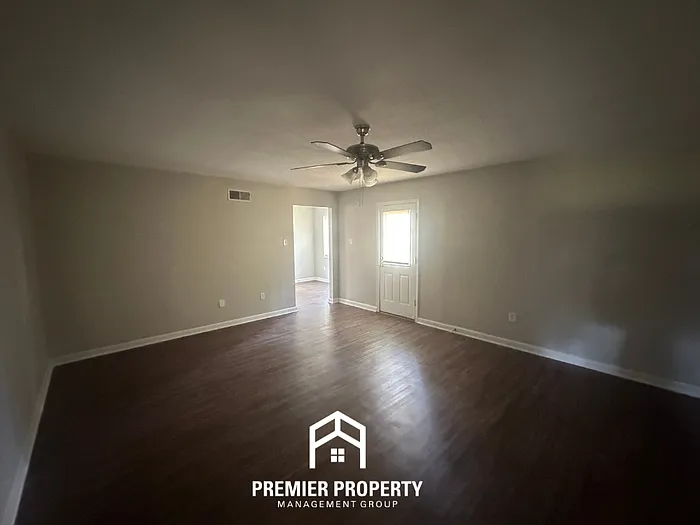 5234 Yellowood Rd — Photo 7