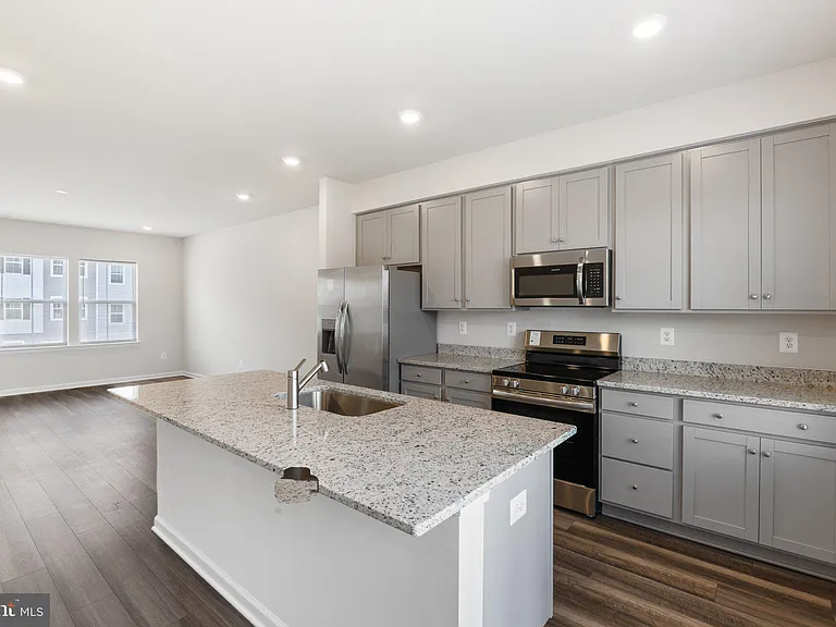 105 Milburn Dr — Photo 14