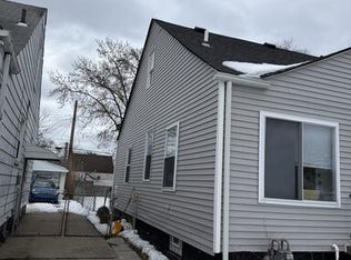 6394 Westwood St, Detroit, MI 48228