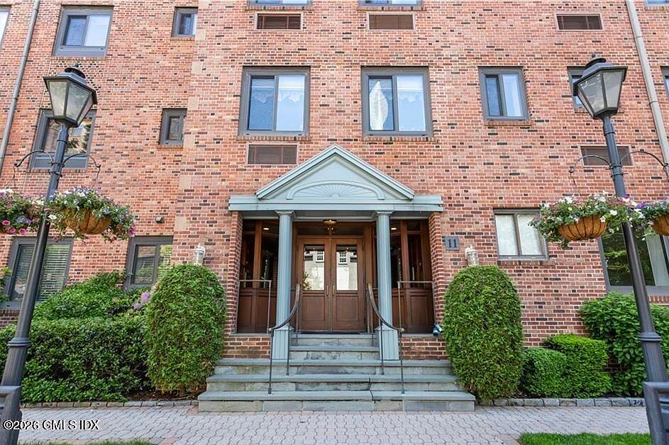 1st image of 11 Lafayette Ct APT 5A