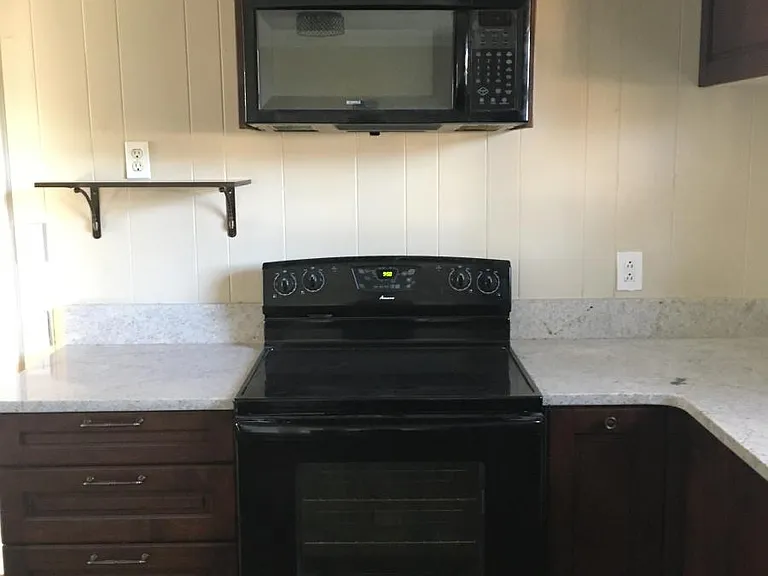 8074 Regency Dr — Photo 10