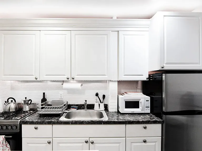 209 Bedford Ave #8 — Photo 8