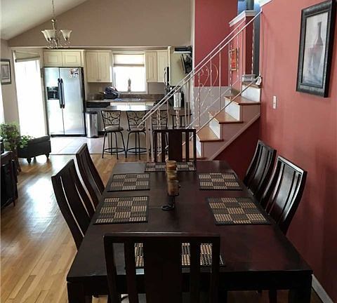 4th image of 41 Douglass St