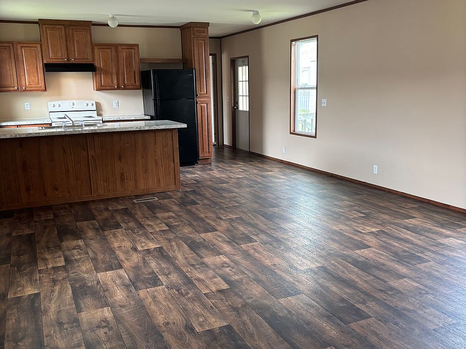 Living room & Kitchen