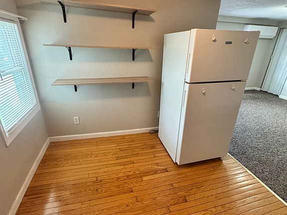 3rd image of 1120 Prescott Ave APT 2