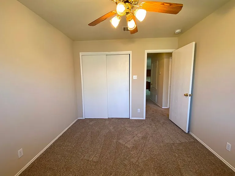 218 Jennifer Ln — Photo 33