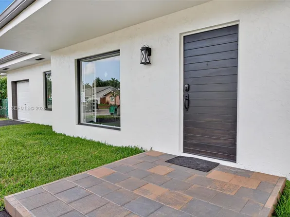 8024 SW 91st Ave, Miami, FL 33173