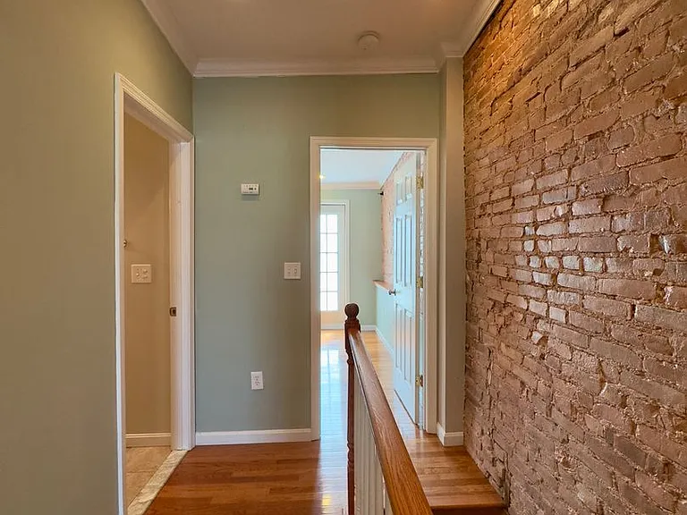 415 S Bouldin St — Photo 16