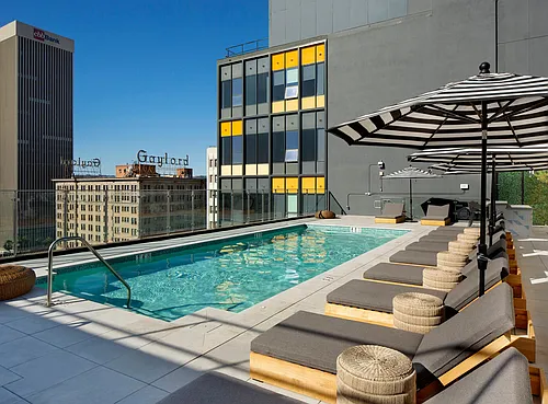 Crosby on Wilshire Photo 1