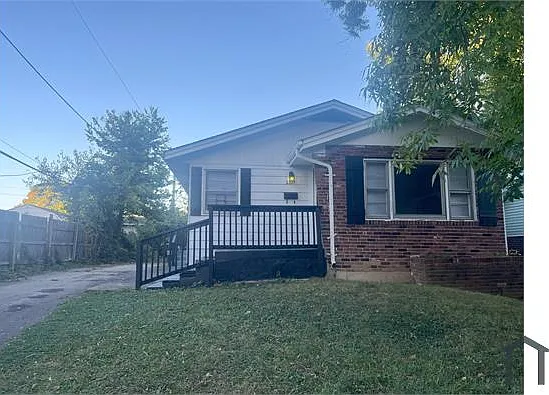 3337 Houston St — Photo 1