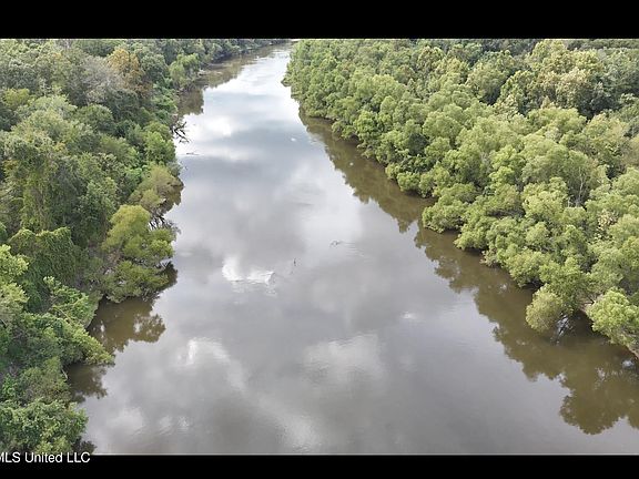 2nd image of Merritt Rd