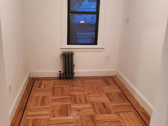 2nd image of 1135 E 224th St