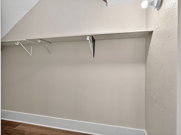 5th image of 1101 Orizaba Ave #1107