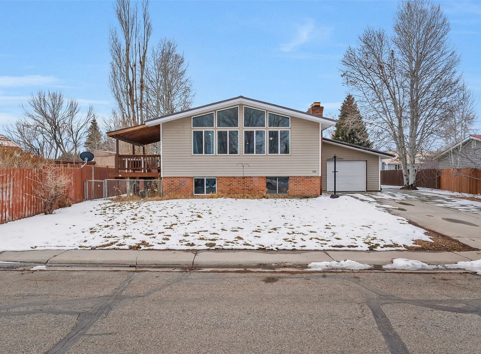 4 bed, 2288 sqft, $2,800 — Photo 1