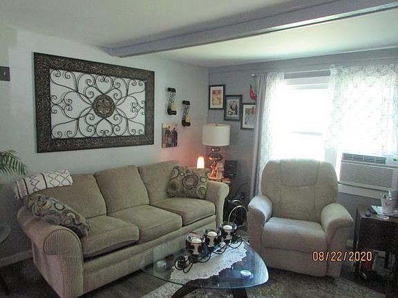 4th image of 5262 Tamarack Dr