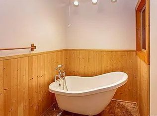 307 Peartree Dr, Lake Lure, NC 28746