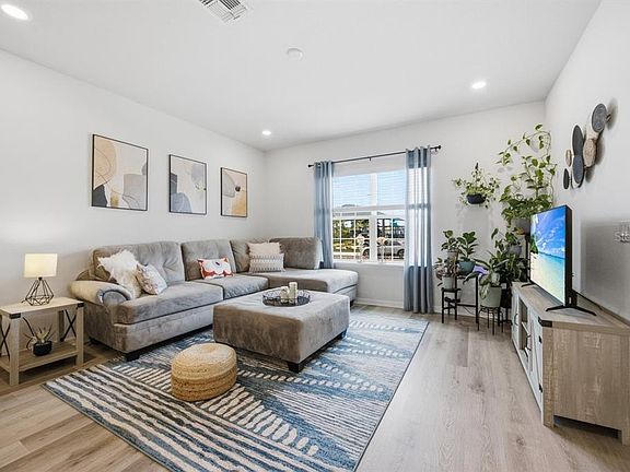 4th image of 5813 Millhouse Way