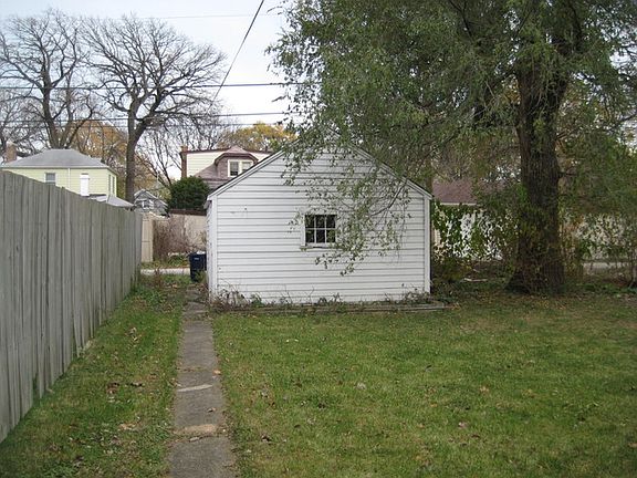 2nd image of 755 Norfolk Ave