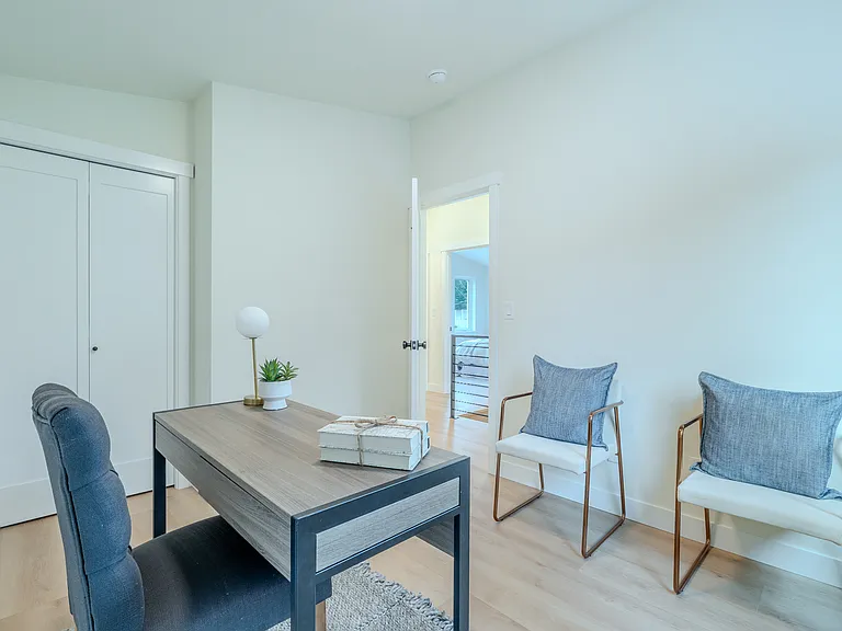 515 NE 123rd St — Photo 14